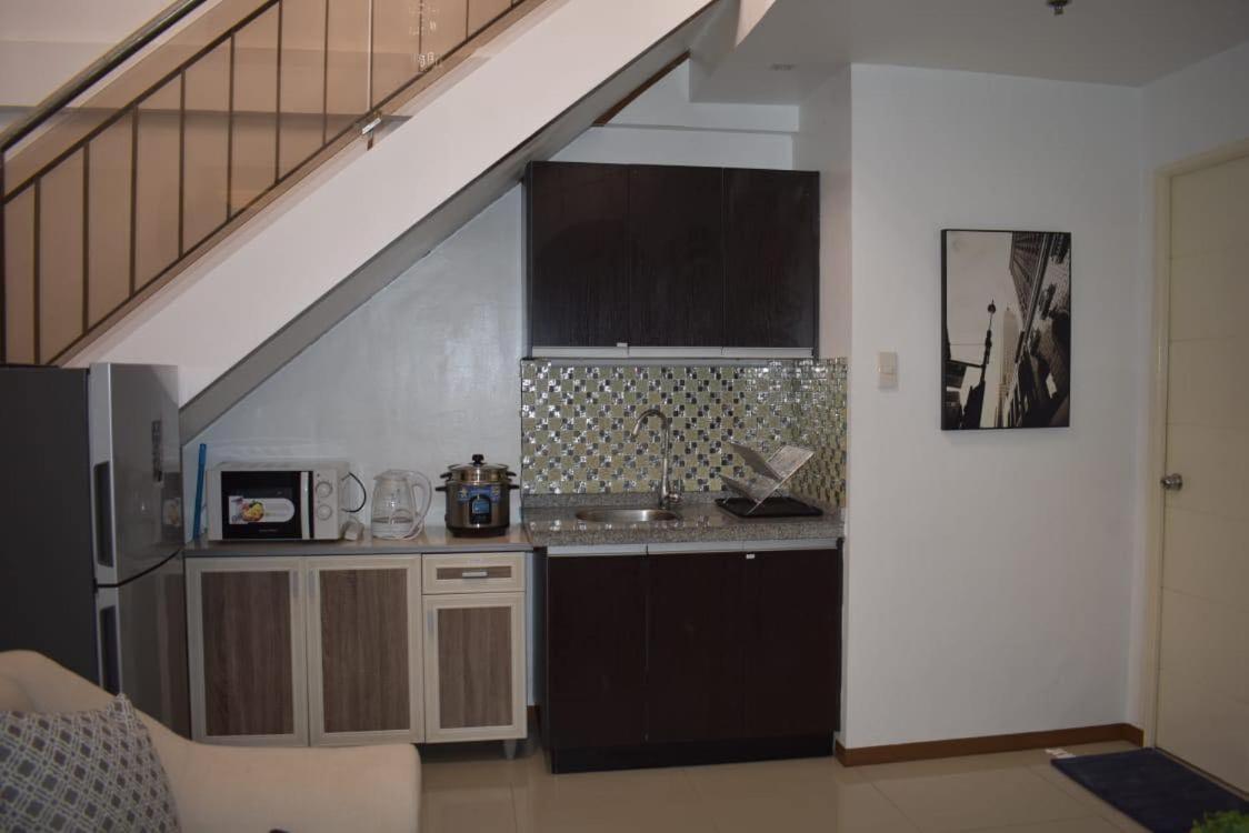 Affordable Makati Apt Manila Kültér fotó