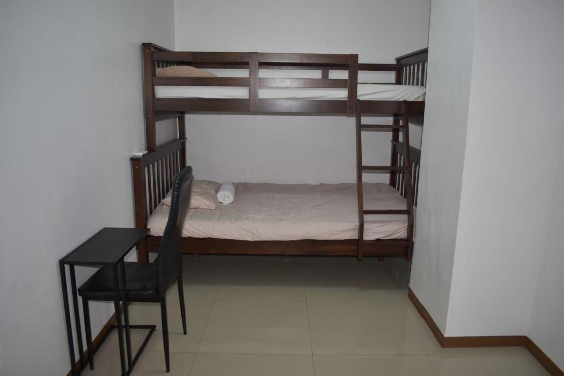 Affordable Makati Apt Manila Kültér fotó