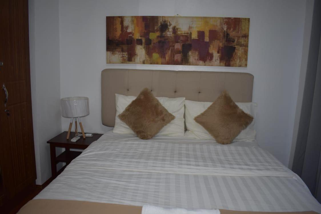 Affordable Makati Apt Manila Kültér fotó